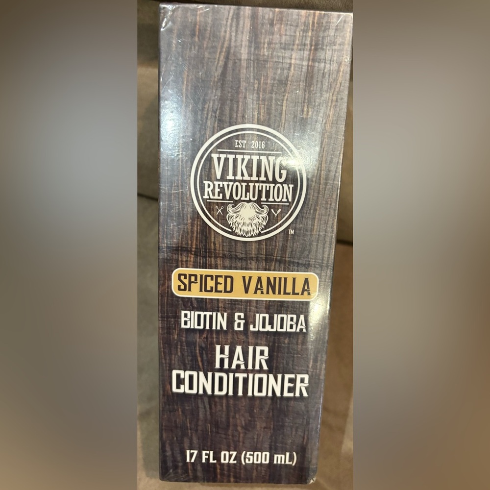 Viking Revolution conditioner NWT